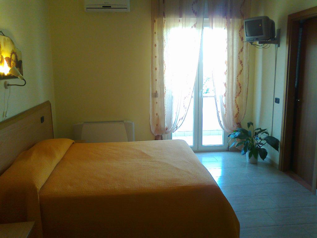 Life Hotel Ariano Irpino Zimmer foto